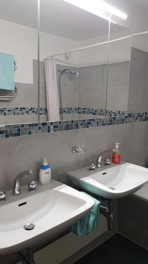 Holiday Accommodation - Swimming Pool Available ダヴォス・プラッツ エクステリア 写真