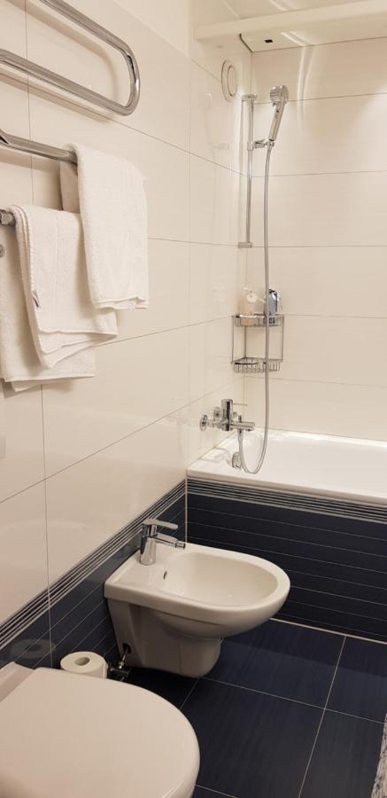 Holiday Accommodation - Swimming Pool Available ダヴォス・プラッツ エクステリア 写真
